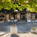 Roba Degli Ulivi Bed & Breakfast 4*